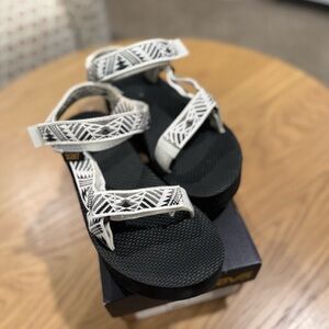 Teva Flatform Universal